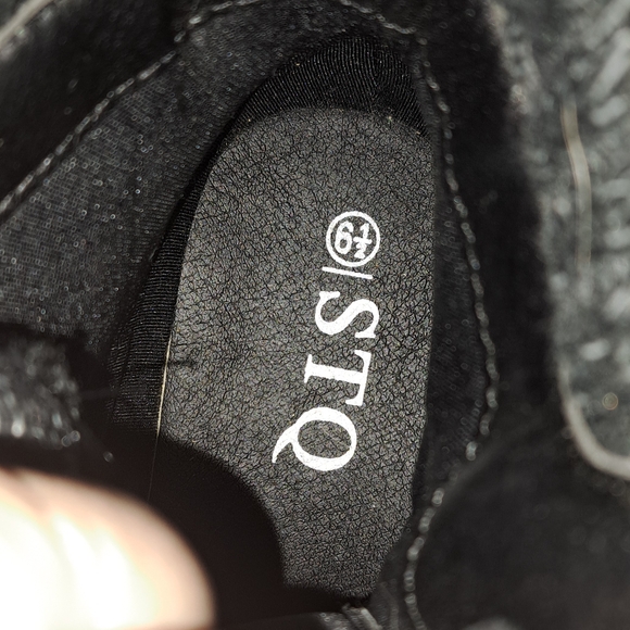 Stylish Black Quilted Combat Boots - Picture 2 of 4